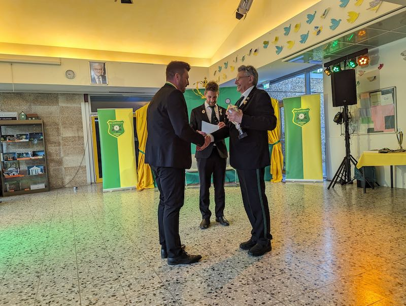 pxl_20230513_183554170.mp